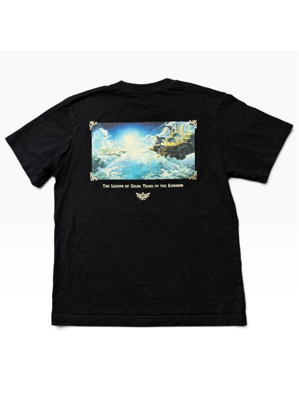 Uniqlo Legend of Zelda Tears of the Kingdom Nintendo Graphic Shirt Size XS